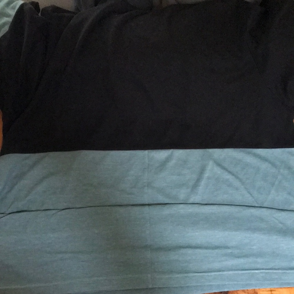Adidas Black and Blue Short Sleeve Tees - Picture 5 of 7